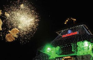 തൃശൂർ പൂരം വെടിക്കെട്ടിന് സുപ്രീം കോടതിയുടെ പച്ചക്കൊടി . ജസ്റ്റിസ് ബോബ്ഡെയുടെ നിലപാട് നിർണായകമായി.