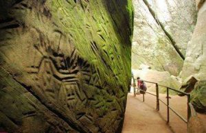 എടക്കൽ ഗുഹ: ചിത്രവും ചരിത്രവും…..