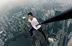 സെല്ഫി എടുക്കുന്നവരോട് ഒരു വാക്ക്.