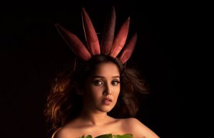 വാഴയിലയില് ഒരു ഫോട്ടോ ഷൂട്ട്… അനിഘ സുരേന്ദ്രന്റെ പുതിയ ചിത്രങ്ങള്