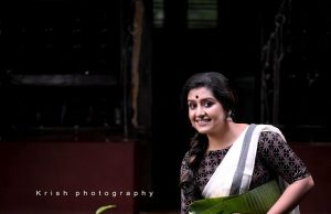 ചിങ്ങ പുലരി ആശംസകളുമായി സരയ്യു മോഹന്റെ നാടന് ഫോട്ടോ ഷൂട്ട്… ചിത്രങ്ങള് കാണാം