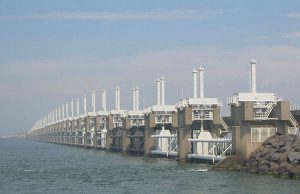 പ്രളയത്തില് നിന്നും നെതര്ലന്റ് കരകയറിയത് ഇങ്ങനെയായിരുന്നു… കേരളത്തില് ഇത് എന്ന് പ്രാവര്ത്തികമാകും.; സന്ദീപ് ബാലസുധ പറയുന്നു