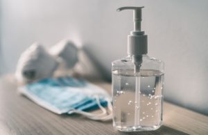 100 മില്ലി ഹാന്ഡ് വാഷ് ബോട്ടില് വാങ്ങണമെങ്കില് കുറഞ്ഞത് 50 രൂപയെങ്കിലും വേണം, എന്നാലിതാ 25 രൂപ മാത്രം മുതല് മുടക്കി ഒരു കൊല്ലത്തേക്കുള്ള ഹാന്ഡ് വാഷ് ഉണ്ടാകൂ.. സ്നേഹയുടെ വീഡിയോയ്ക്ക് ആരാധകരേറെ