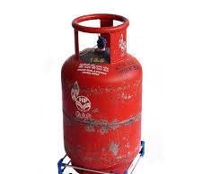 നിങ്ങളുടെ ഗ്യാസ് സിലിണ്ടറിന്റെ ഡേറ്റ് കഴിഞ്ഞതാണോ? എങ്ങനെ പരിശോധിക്കാം…