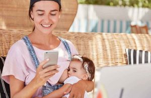 കുഞ്ഞിന് മുലയൂട്ടുമ്പോള് സ്മാര്ട്ഫോണ് ഉപയോഗിക്കാറുണ്ടോ? എങ്കില് ഇക്കാര്യങ്ങള് അറിഞ്ഞിരിക്കണം