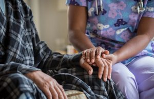 കോവിഡ് കാലത്ത് പ്രായമായവര്ക്ക് വേണം കൂടുതല് കരുതല്: ശ്രദ്ധിക്കേണ്ട കാര്യങ്ങള്