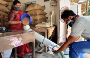 എല്ലാ റേഷന് കാര്ഡ് ഉടമകള്ക്കും സൗജന്യ ക്രിസ്മസ് ഭക്ഷ്യക്കിറ്റ്; പഞ്ചസാര, കടല, ഉഴുന്ന് ഉള്പ്പെടെ 11 ഇനങ്ങള്