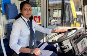 യുഎഇയിലെ ആദ്യ വനിതാ സ്കൂള്ബസ് ഡ്രൈവര് ആയി മലയാളി; ഏറെ ആഗ്രഹിച്ച് കിട്ടിയ ജോലിയെന്ന് സുജ