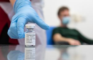 പൊതുജനങ്ങള്ക്ക് വാക്സിന് എപ്പോള്, രോഗമുക്തരായവര് വാക്സിന് എടുക്കണോ?; ആരോഗ്യവകുപ്പിന്റെ വിശദീകരണമറിയാം