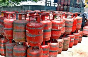 വാണിജ്യ എല്പിജി സിലിണ്ടറിന് 102 രൂപ കുറച്ചു