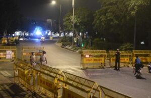 മരുന്ന് വാങ്ങാന് ഇളവ്, കാറില് ഒരാള് ആണെങ്കിലും മാസ്ക് നിര്ബന്ധം; നൈറ്റ് കര്ഫ്യൂ ഇങ്ങനെ