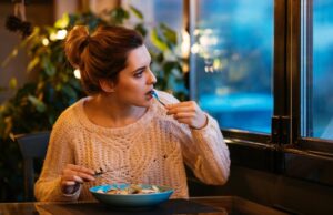 മുടിയുടെ ആരോഗ്യത്തിന് പ്രധാനമായും കഴിക്കേണ്ട ആഹാരങ്ങള്