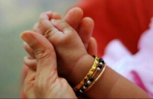 കുഞ്ഞിനെ ദത്തെടുക്കുന്ന അമ്മമാര്ക്കും 180 ദിവസം അവധി