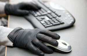 ഓണ്ലൈനിലുള്ള ഇന്ത്യക്കാരില് രണ്ടില് ഒരാള് സൈബര് ആക്രമണ ഭീഷണിയില്; ഞെട്ടിക്കുന്ന റിപ്പോര്ട്ട് പുറത്ത്