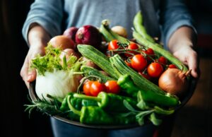 പച്ചക്കറികളും പലവ്യഞ്ജനങ്ങളും സപ്ലൈകോ വഴി ഓണ്ലൈനായി ലഭിക്കും; ഹോം ഡെലിവറിയുമായി കണ്സ്യൂമര് ഫെഡും