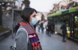 മാസ്കിനും സാനിറ്റൈസറിനും അമിതവില ഈടാക്കിയാല് കര്ശന നടപടി