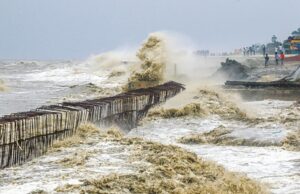 അടുത്ത ചുഴലിക്കാറ്റ് വരുന്നു; കേരളത്തില് ഇനിയും മഴ കനക്കും