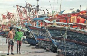 ജൂണ് ഒന്പത് മുതല് ട്രോളിങ് നിരോധനം; പരമ്പരാഗത മത്സ്യത്തൊഴിലാളികള്ക്ക് കടലില് പോകാം