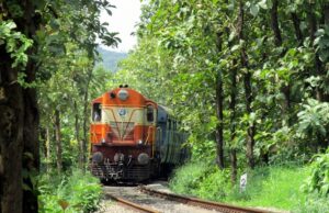 മെമു, എക്സ്പ്രസ് സര്വീസ് പുനരാരംഭിച്ചു; കൂടുതല് ട്രെയിനുകള് ഓടിത്തുടങ്ങിയതായി റെയില്വേ