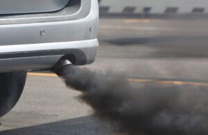 ഇനി പഠിച്ചവര് മാത്രം പുക പരിശോധിക്കും; പരിശീലനം നേടിയവര്ക്ക് ലൈസന്സ് ലഭിക്കും