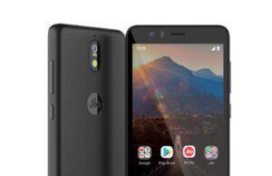 ജിയോയുടെ വില കുറഞ്ഞ സ്മാര്ട്ഫോണ് സെപ്റ്റംബറില് എത്തും; പത്ത് ലക്ഷം തൊഴിലവസരങ്ങള്