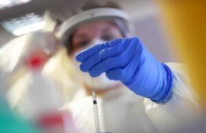 20 ദിവസത്തേക്കുള്ള അവശ്യമരുന്നുകളുടെ കരുതല് ശേഖരം, 50 ലക്ഷം കുപ്പി റെംഡിസിവര്; മൂന്നാം തരംഗത്തെ നേരിടാന് തയാറെടുത്ത് കേന്ദ്രം