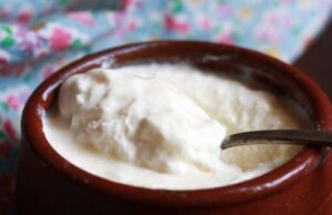 എന്നും ഒരു നേരം തൈര് കഴിക്കാം; ഗുണങ്ങള് പലതാണ്