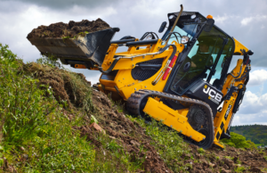 പൊതുഅവധി മുതലെടുത്ത് ഭൂമി തരംമാറ്റം ഉള്പ്പെടെയുള്ള ക്രമക്കേടുകള് അധികൃതരെ അറിയിക്കാം