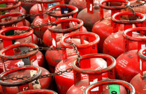 ഒരു കോടി കുടുംബാംഗങ്ങള്ക്ക് കൂടി സൗജന്യ ഗ്യാസ് കണക്ഷന്; അറിയേണ്ടതെല്ലാം