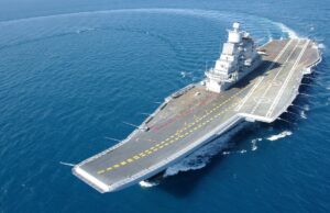 നാവികസേനയ്ക്ക് മറ്റൊരു അന്തര്വാഹിനി കൂടി; ഐഎന്എസ് വേല കമ്മീഷന് ചെയ്തു