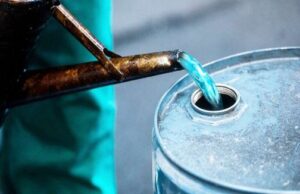 ക്രിസ്മസിന് എല്ലാ കാർഡ് ഉടമകൾക്കും അധിക മണ്ണെണ്ണ നല്കാന് സര്ക്കാര് ഉത്തരവ്