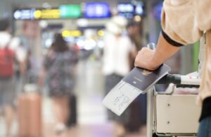 കൊറോണ വകഭേദങ്ങള് വിട്ടൊഴിയുന്നില്ല; വിനോദസഞ്ചാരമേഖല പഴയത് പോലെയാകാന് 2024 എങ്കിലും കഴിയണം