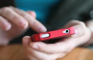 ഇനി പണം കൈമാറാനും ബില്ലടയ്ക്കാനും ഇന്റര്നെറ്റ് വേണ്ട; ഫീച്ചര് ഫോണില് പുതിയ സംവിധാനം