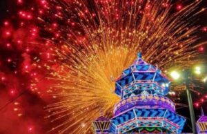 കനത്തമഴയെ തുടര്ന്ന് തൃശൂര് പൂരം വെടിക്കെട്ട് മാറ്റിവച്ചു.