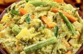 അവിയല് ഉണ്ടായതിങ്ങനെ. . .